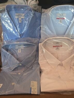 4 croft & barrow Men's Dress Shirts - Light Blue, Sky Blue, White,& Pin Stripe